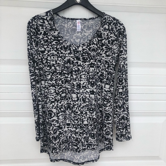 LuLaRoe Black & White Floral Pattern Long Sleeve - Picture 1 of 7